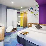 Ibis Styles Center 3* إلفيف