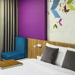 Ibis Styles Center 3* إلفيف