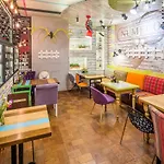 Ibis Styles Center Готель Львів