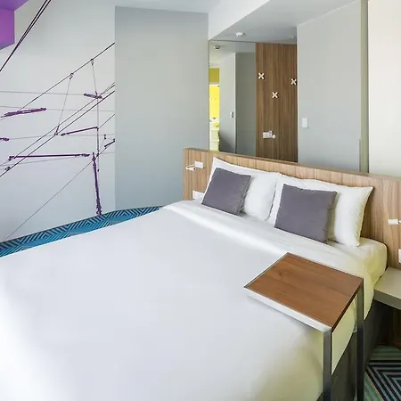 Ibis Styles Center 3*