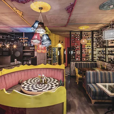 Ibis Styles Center 3*