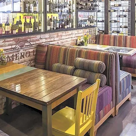 Ibis Styles Center Otel Lviv