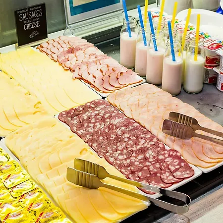 Ibis Styles Center Hotel 3*