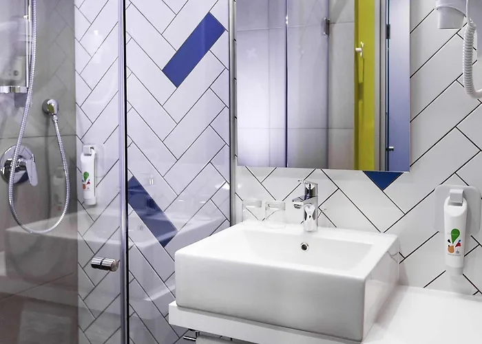 Hotel Ibis Styles Center 3*